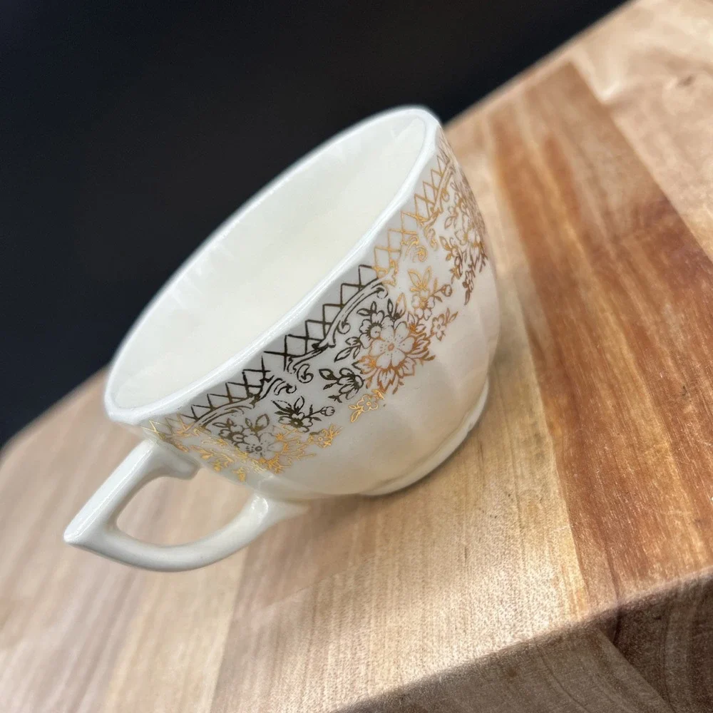 VINTAGE FAIRBANKS WARD SHARON 22 K.GOLD Teacup